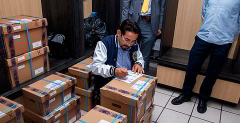 Proceso de ingreso totalmente transparente; UMSNH recibe exámenes de admisión