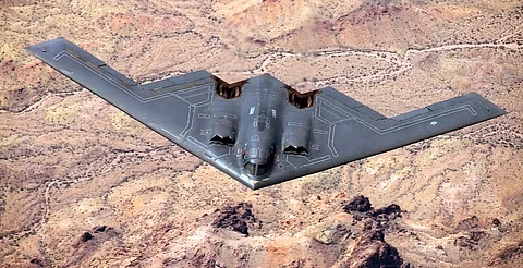 Bombarderos B-2 de EU se movilizan rumbo al Pacífico en medio de tensión con Irán
