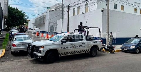 Detención de líder criminal desata bloqueos y violencia en Tierra Caliente