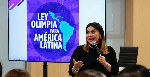 Gobierno de Alfonso Martínez presentó charla de Olimpia Coral contra violencia digital