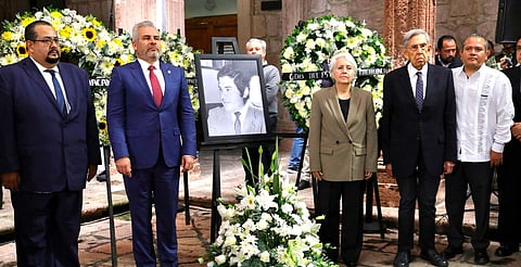 Honra Bedolla memoria de Francisco Xavier Ovando; lucha social dejó sociedad más democrática