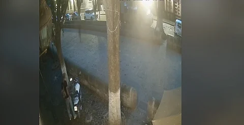 Chavo se roba moto de la calzada de San Diego en Morelia y todo queda grabado