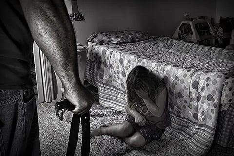 Agredió sexualmente a su hijastra de 7 años en varias ocasiones durante 4 años, el presunto responsable ya está detenido