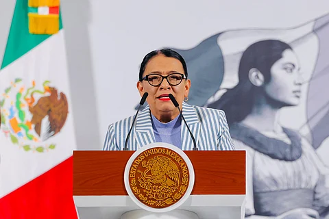 Mexicanos entregan al gobierno federal más de 2 mil armas a cambio de dinero en efectivo