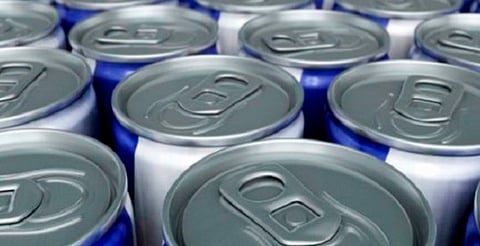 Monreal propone prohibir venta de bebidas energéticas a menores de edad