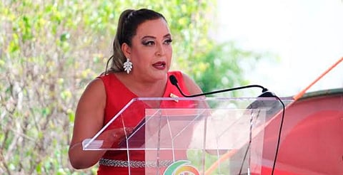 Balean a alcaldesa de Cuitzeo y a sus escoltas durante fiesta en restaurante