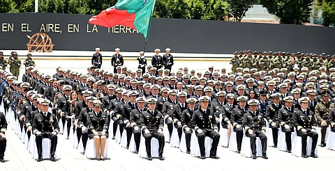 ¡Nuevos líderes del mar! Se gradúan 275 elementos del Centro Naval