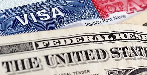 El aumento impacta visas de turismo, estudios, intercambio y trabajo