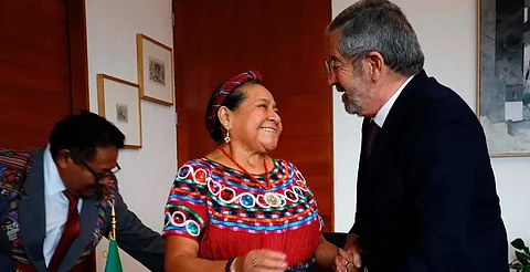 SRE otorga nacionalidad mexicana a la activista guatemalteca Rigoberta Menchú