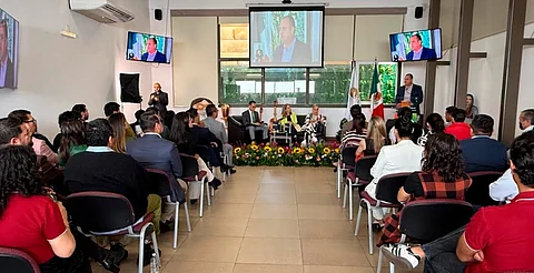 Presentan en CEDH Michoacán el libro "Derecho político-electoral. Actualidad y futuro"
