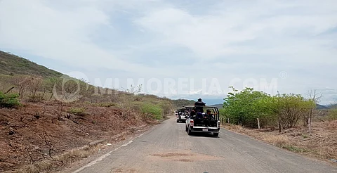 Disputa entre células criminales desata enfrentamiento en Tepalcatepec