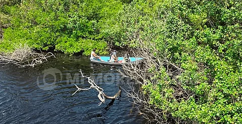 Continúa búsqueda de cuerpo de menor que cayó a estero de cocodrilos en Lázaro Cárdenas
