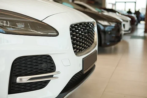 Estados Unidos advierte cambios al T-MEC, no quiere autos hechos en México