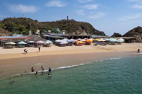 Playas: Se defiende costa michoacana a dictamen de Cofepris; es alarmismo, dicen
