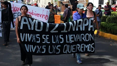 CNDH confirma que exfuncionario sí divulgó datos del caso Ayotzinapa