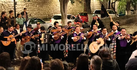 Morelia vivió una noche de canto, risas y tradición con la Tuna Universitaria