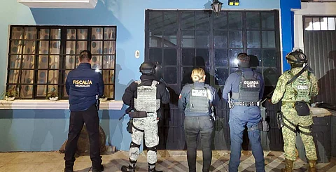 Detienen a dos y aseguran más de mil 400 dosis de droga en cateos en Morelia