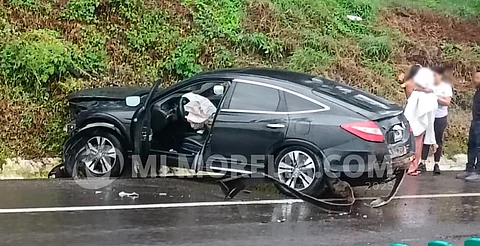 Familia sufre accidente de auto en la Siglo XXI