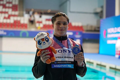 Osmar Olvera suma segunda plata en Mundial de Clavados en Singapur