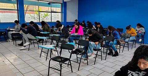 Buscan redirigir carreras universitarias en jóvenes ante baja natalidad en Michoacán