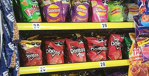 Sube precio de Sabritas; papas y Doritos a 20 pesos