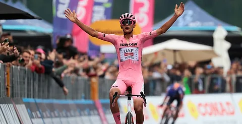 Isaac del Toro se acerca al Top 10 mundial del ciclismo con apenas 21 años