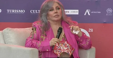Verónica Castro niega regreso a la tele, ante rumores de conducir La Granja en TV Azteca