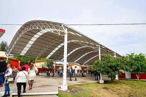 Ayuntamiento de Morelia construirá siete techumbres escolares más en este 2025