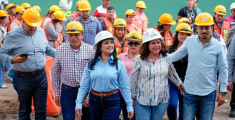 Gladyz Butanda presenta beneficios del teleférico de Uruapan a diputados y alcaldes