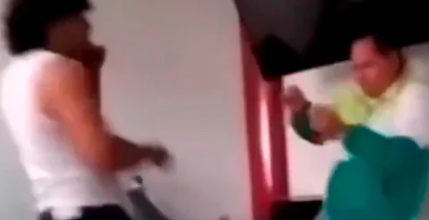 "Se burlaba, me humillaba"; alumno que agredió a maestro denuncia humillaciones