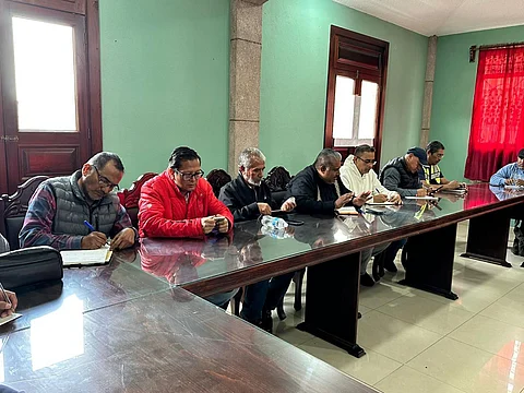 Diálogo y atención permanente en Nurio: Segob