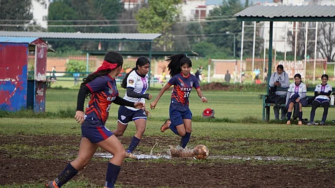 UMSNH mantiene su paso perfecto en el Torneo de Verano de la Liga Municipal
