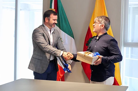 Recibe Ayuntamiento de Morelia a embajador de Colombia