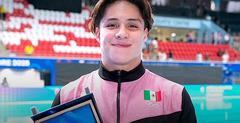 Reconocen a Osmar Olvera como el mejor clavadista del Campeonato Mundial en Singapur