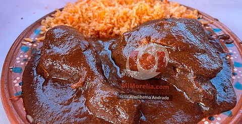 Feria del Mole reunirá a 18 cocineras tradicionales en Santa María de Guido, Morelia