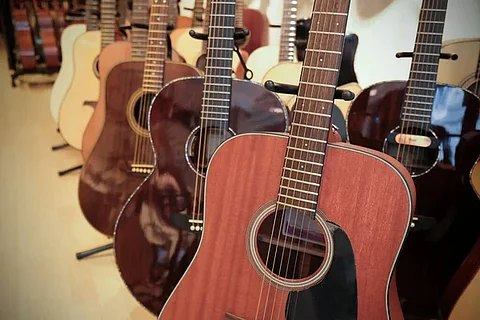 Por guitarras chinas, productores de Paracho viven su peor crisis, reconoce representante