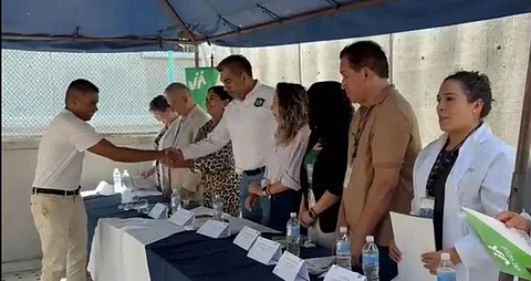 Internos del penal de Apatzingán concluyen estudios de nivel básico y medio superior