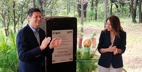 Colocan primera piedra de la Casa del Adulto Mayor en Morelia