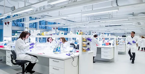 Industria farmacéutica invertirá 12 mil mdp en México