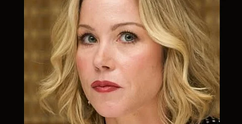 Christina Applegate es hospitalizada por severa infección renal; ya se recupera en casa