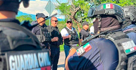 Operación Apatzingán con vigilancia por aire y tierra: SSP