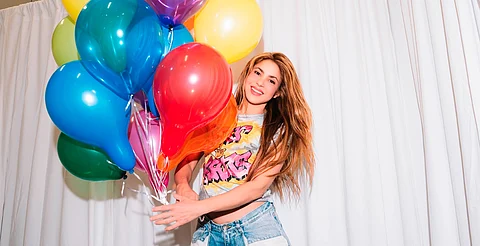 Shakira pide globos en concierto y desata debate ambiental en México