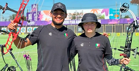Adriana Castillo y Máximo Méndez, campeones en tiro con arco compuesto en Panamericanos Junior
