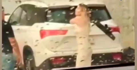 Denuncian agresión de mujer contra hombre en calle de Campeche; "me está golpeando", gritaba ella