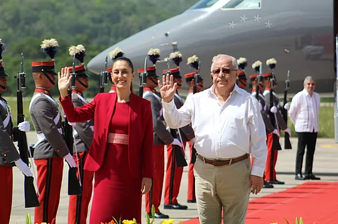 Claudia Sheinbaum llega a Guatemala, sostendrá reunión con Bernardo Arévalo