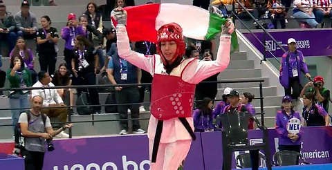Con oro en taekwondo, Mariana Zambrano asegura boleto a Lima 2027