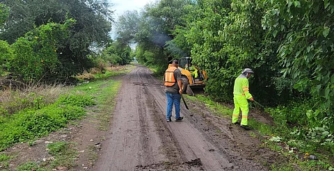 Precaución: hay mantenimiento en carretera Cuatro Caminos-Apatzingán