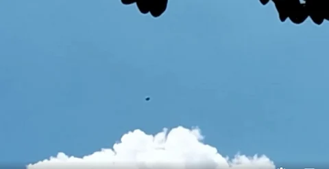 Graban OVNI en Zacapu, Michoacán, y Maussan revela video