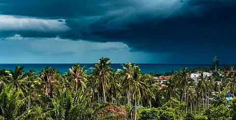 Vigilan dos zonas de baja presión en el Atlántico con 70% de probabilidad ciclónica