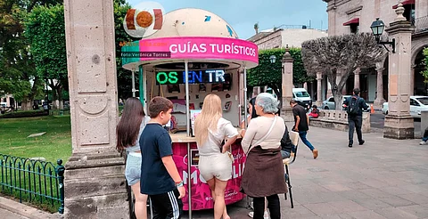 Guías de turistas: ¿Sabes cómo identificarlos?
